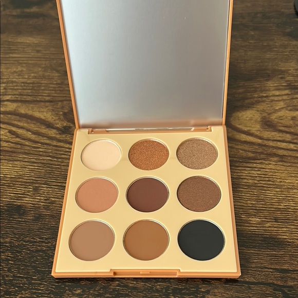 NEW Morphe 9T Neutral Territory Eyeshadow Palette - Picture 3 of 3